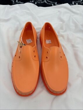 Native Howard sugarlite papaya city orange  light wt Slip-On Loafers shoes NWT